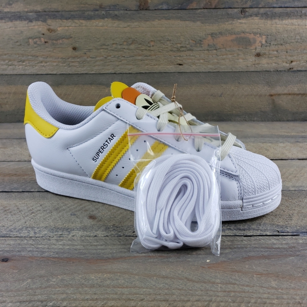 adidas Women's Superstars Originals Leather Shoes Two Laces - Picture 4 of 12